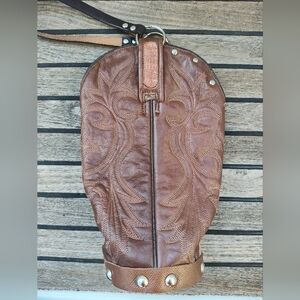 Roper leather wine tote